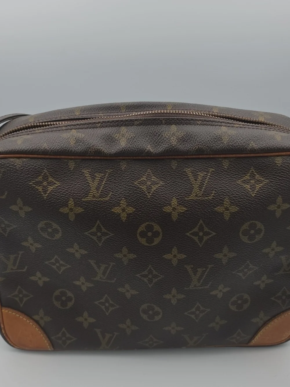 Louis Vuitton Brown Monogram Nil 28 Medium Messenger Unisex Bag COA(VERY GOOD)✨️